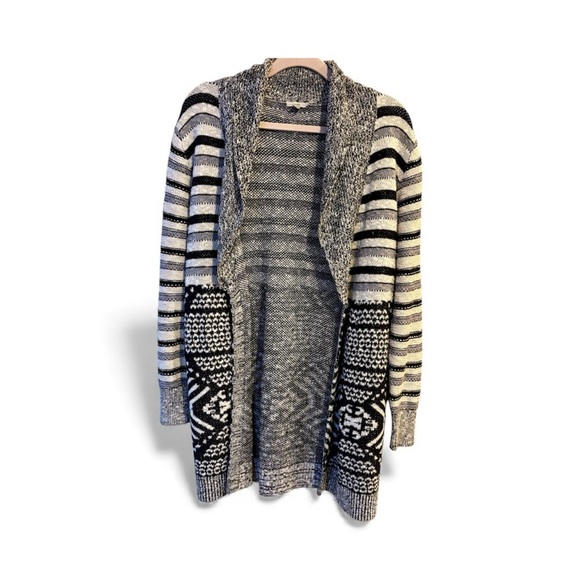 Ecote Sweaters - Ecote Urban Outfitters Cardigan Black Gray Ivory Aztec Boho Pattern Sz Medium